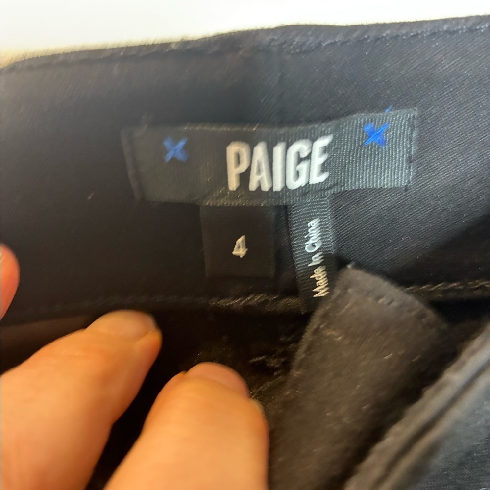Paige | Roderika Pant - Picture 7 of 7